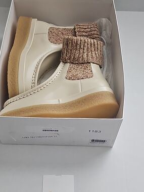 NIB Chloé Jamie Leather Ribbed-Knit Sock Ankle Boots Beige Crepe Sole Size 7